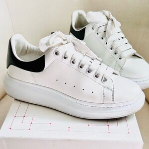 ALEXANDER MCQUEEN SNEAKERS SIZE 41